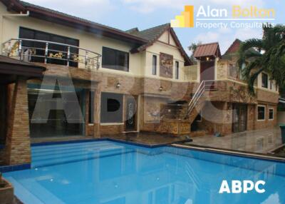 5 Bed 5 Bath in Huay Yai HR1764