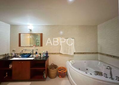 2 Bed 2 Bath in Central Pattaya CS8742