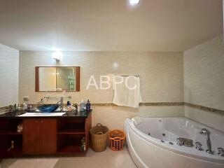 2 Bed 2 Bath in Central Pattaya CS8742