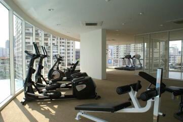 Well-equipped gym with city view