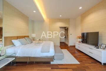 3 Bedrooms 4 Bathroom in Huay yai for rent