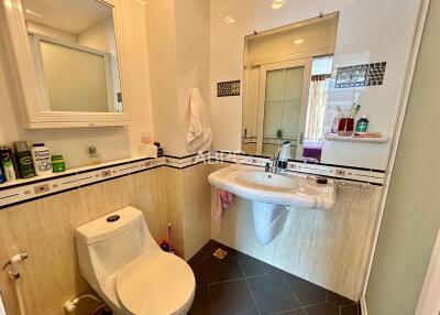 Just In 1 Bedroom Condo in East Pattaya For Sale