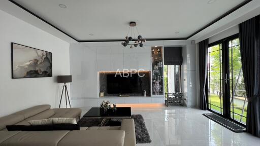 3 Bedrooms 3 Bathrooms in East Pattaya