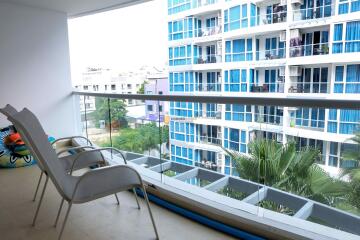 2 bedroom Condo in Grand Avenue Residence Pattaya