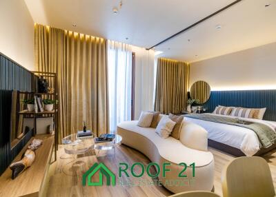 Exclusive 47 SQM High-Rise Luxury Condo on the 41st Floor at AROM JOMTIEN – Unmatched Panoramic Ocean Views! / S-0895K