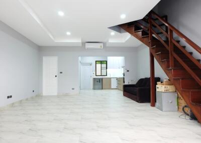 Newly renovated townhouse in East Pattaya