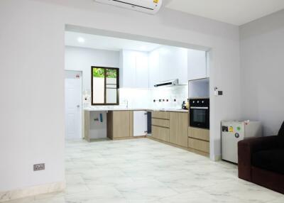 Newly renovated townhouse in East Pattaya