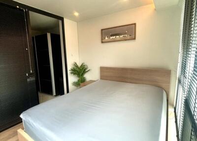 1-BR Condo at Socio Ruamrudee near BTS Nana