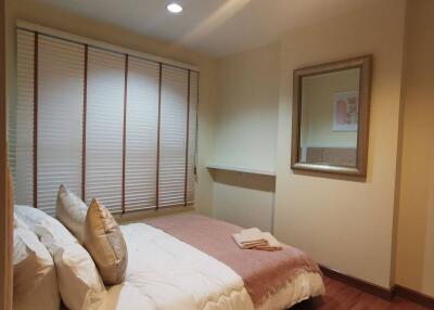 2-BR Condo at The Crest Phahonyothin 11 near BTS Ari