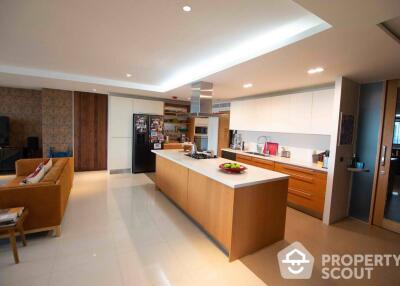 3-BR Condo at The Habitat Sukhumvit 53 Condominium near BTS Phrom Phong