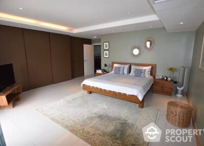 3-BR Condo at The Habitat Sukhumvit 53 Condominium near BTS Phrom Phong