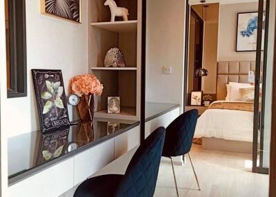 1-BR Condo at Life One Wireless near BTS Phloen Chit