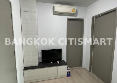 Condo at Life Ratchadapisek for sale