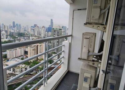 2-BR Condo at The Waterford Diamond Tower Sukhumvit near BTS Thong Lor