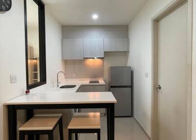 1-BR Condo at Life Asoke near ARL Makkasan