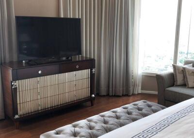 2-BR Condo at Menam Residences in Wat Phraya Krai