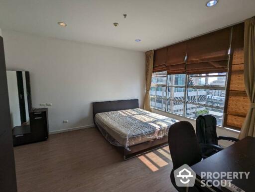 1-BR Condo at Baan Klang Krung Siam-Pathumwan Condominium near BTS Ratchathewi