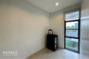 Pet Friendly 2-Bedroom Condo for Sale in Thonglor