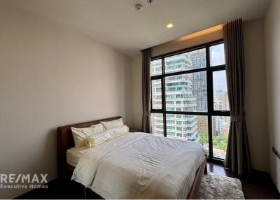 2 Bedrooms Condo with Stunning View for Rent, 5 Mins Walk to BTS Phrom Phong