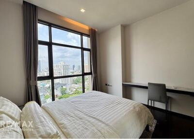 2 Bedrooms Condo with Stunning View for Rent, 5 Mins Walk to BTS Phrom Phong