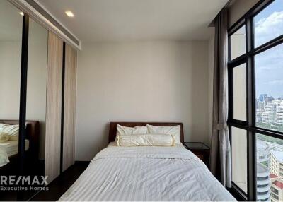 2 Bedrooms Condo with Stunning View for Rent, 5 Mins Walk to BTS Phrom Phong