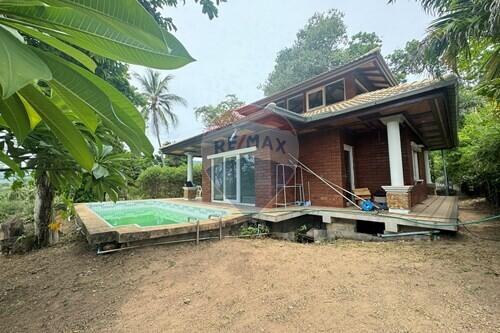 House Angthong hillside For sale as it is