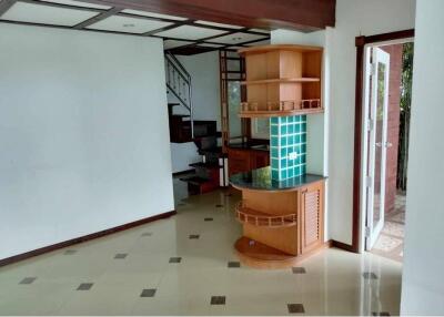 House at Angthong hillside For sale as it is