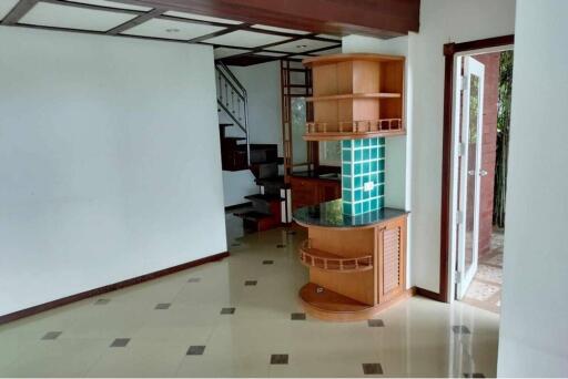 House at Angthong hillside For sale as it is