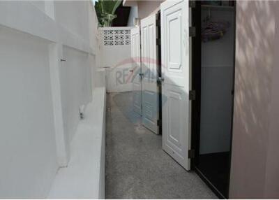 3 bedroom house close to Northern Chaweng beach