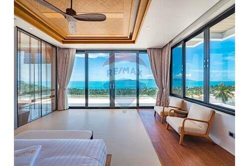 Beautiful 4-bedroom sea view villa available for rent