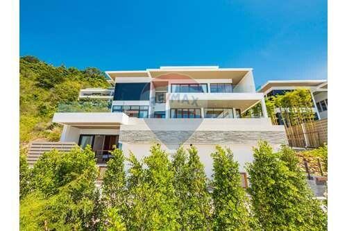 Beautiful 4-bedroom sea view villa available for rent