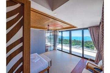 Beautiful 4-bedroom sea view villa available for rent