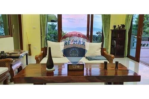 Seaview Villa 4 Bedrooms for rent at Bang Rak, Koh Samui