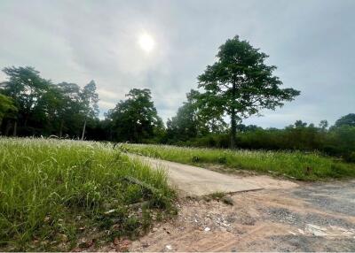 A7 Plot of Flat Land for sale near the Beach in Taling Ngam, Koh Samui