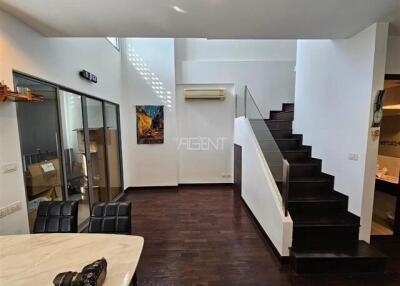 For Sale Condominium Ideo Q Phayathai  61 sq.m, 2 bedroom Duplex