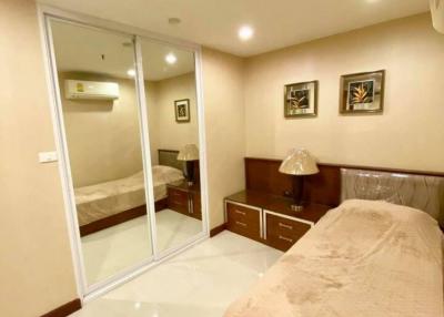 Baan Suanpetch Condo for sale with tenant