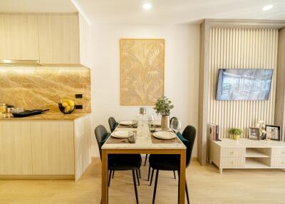 Elegant dining area with modern furnishings