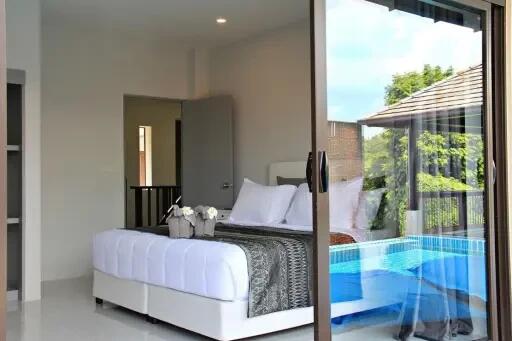 Elegant 5-Bedroom Villa with Partial Sea View in Exclusive Bophut, Koh Samui " Freehold"