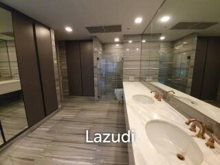 For Sale 3 Beds Condo Near BTS Phrom Phong