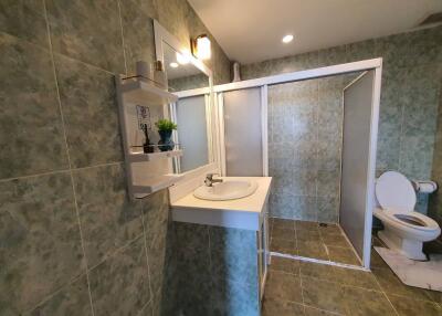 Spacious bathroom with modern amenities