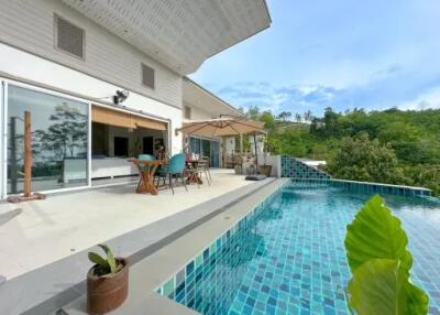 "Stunning 3-Bedroom Sea View Villa – Freehold Ownership!"