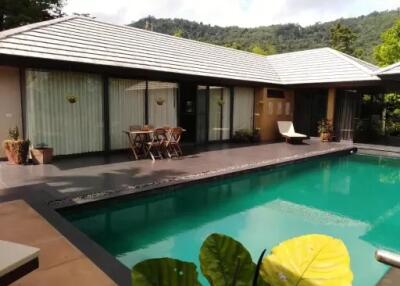 5-Bedrooms Luxury Villa in Maenam Koh Samui "SALE"