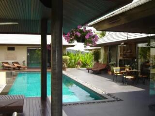 5-Bedrooms Luxury Villa in Maenam Koh Samui "SALE"