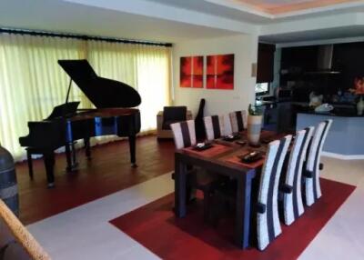 5-Bedrooms Luxury Villa in Maenam Koh Samui "SALE"