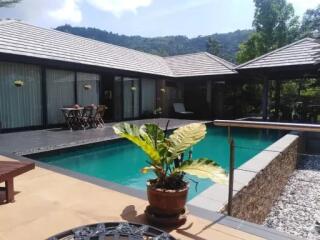 5-Bedrooms Luxury Villa in Maenam Koh Samui "SALE"