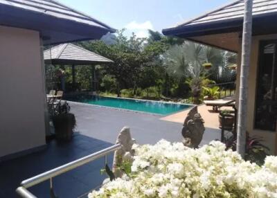 5-Bedrooms Luxury Villa in Maenam Koh Samui "SALE"