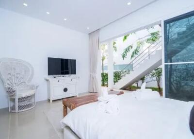 3-Bedrooms with 2-Storey Villa B with Private Infinity Pool in Bangrak Koh Samui "RENT"