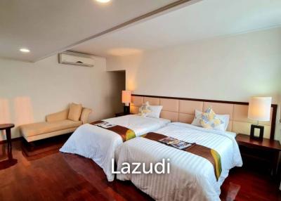 2 Bed 2 Bath 173 SQ.M Piyathip Place