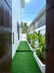 2 BR-Luxurious New Modern Townhouse in Plai Laem, Koh Samui