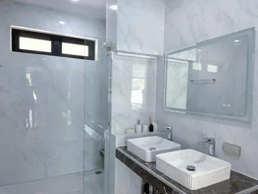 2 BR-Luxurious New Modern Townhouse in Plai Laem, Koh Samui